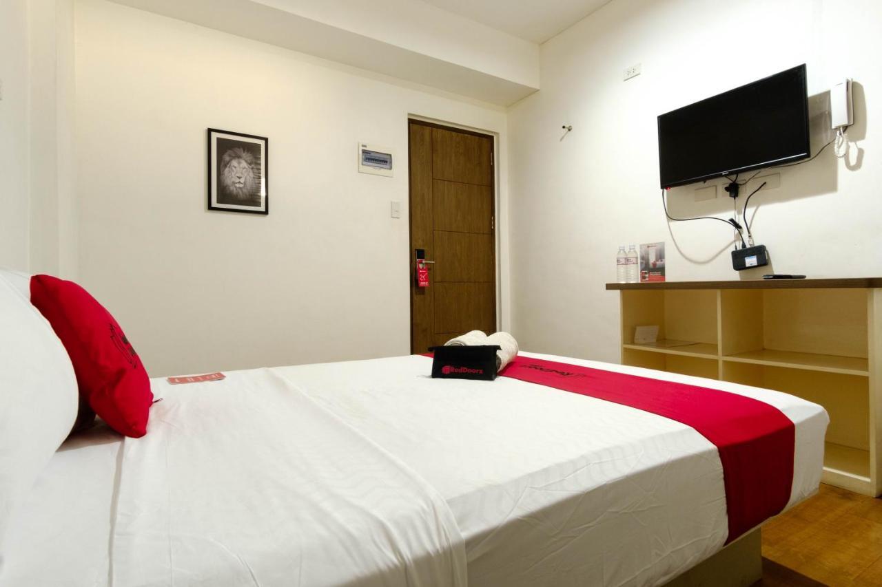 Reddoorz Near V Mapa Station Hotel Manilla Buitenkant foto