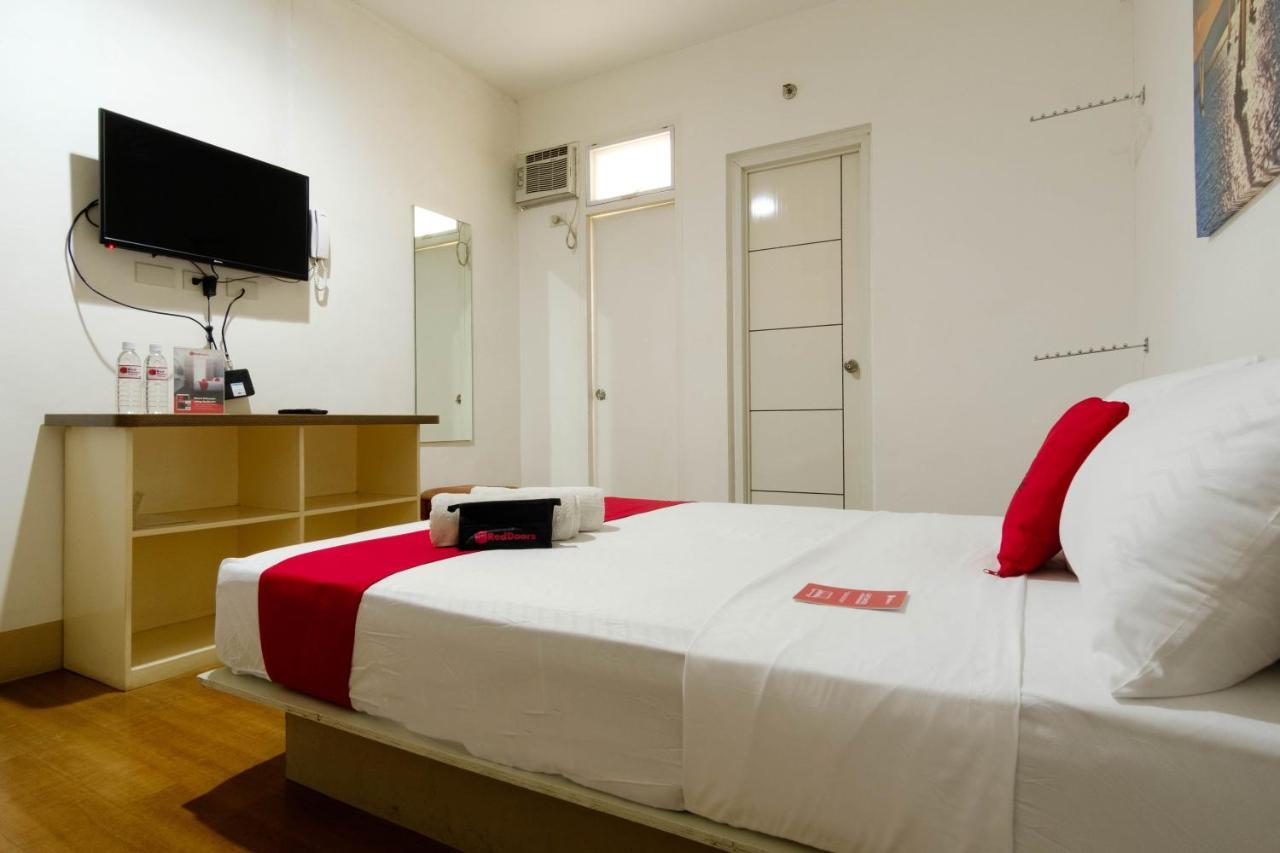 Reddoorz Near V Mapa Station Hotel Manilla Buitenkant foto