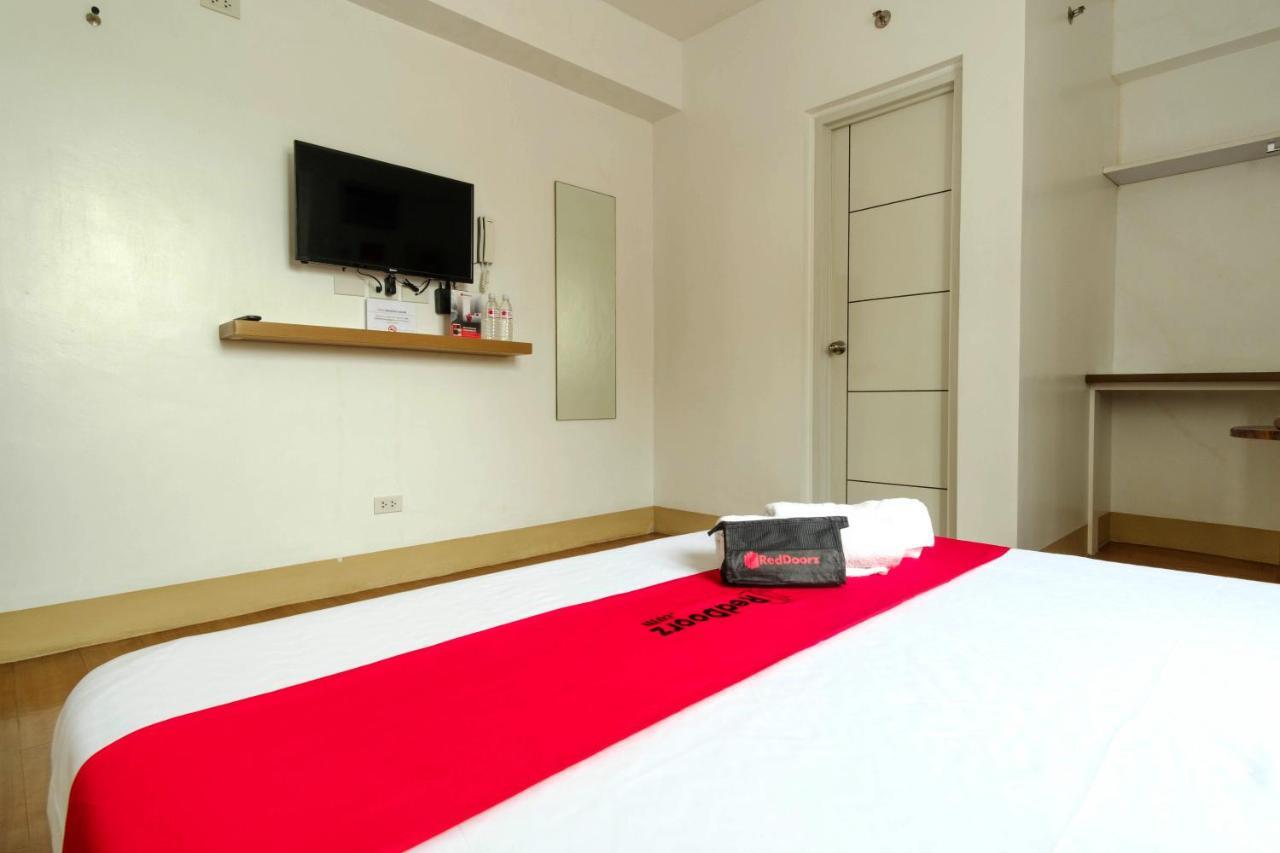 Reddoorz Near V Mapa Station Hotel Manilla Buitenkant foto